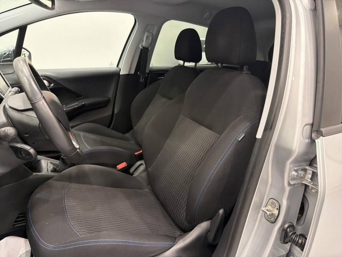 peugeot-208-2018-gasolina-1199cc