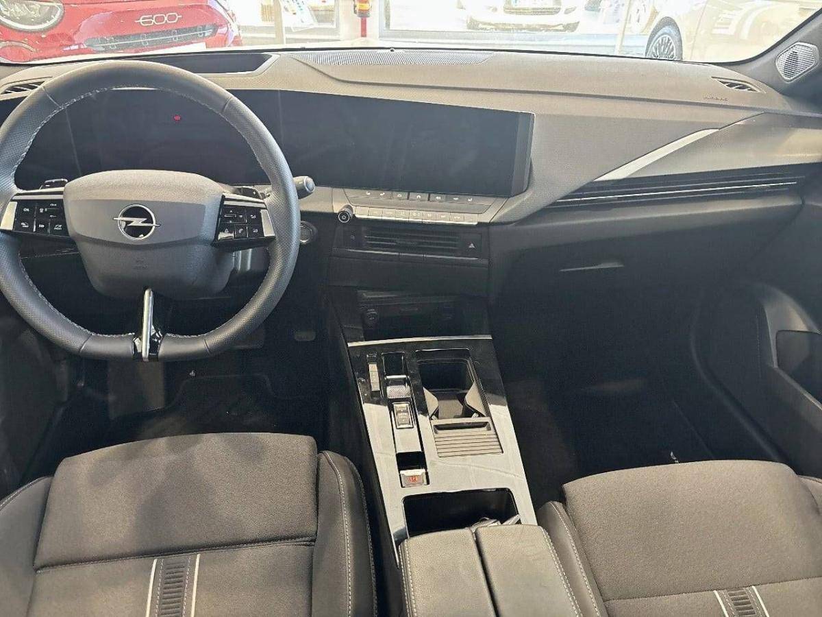 opel-astra-2025-gasolina-1199cc