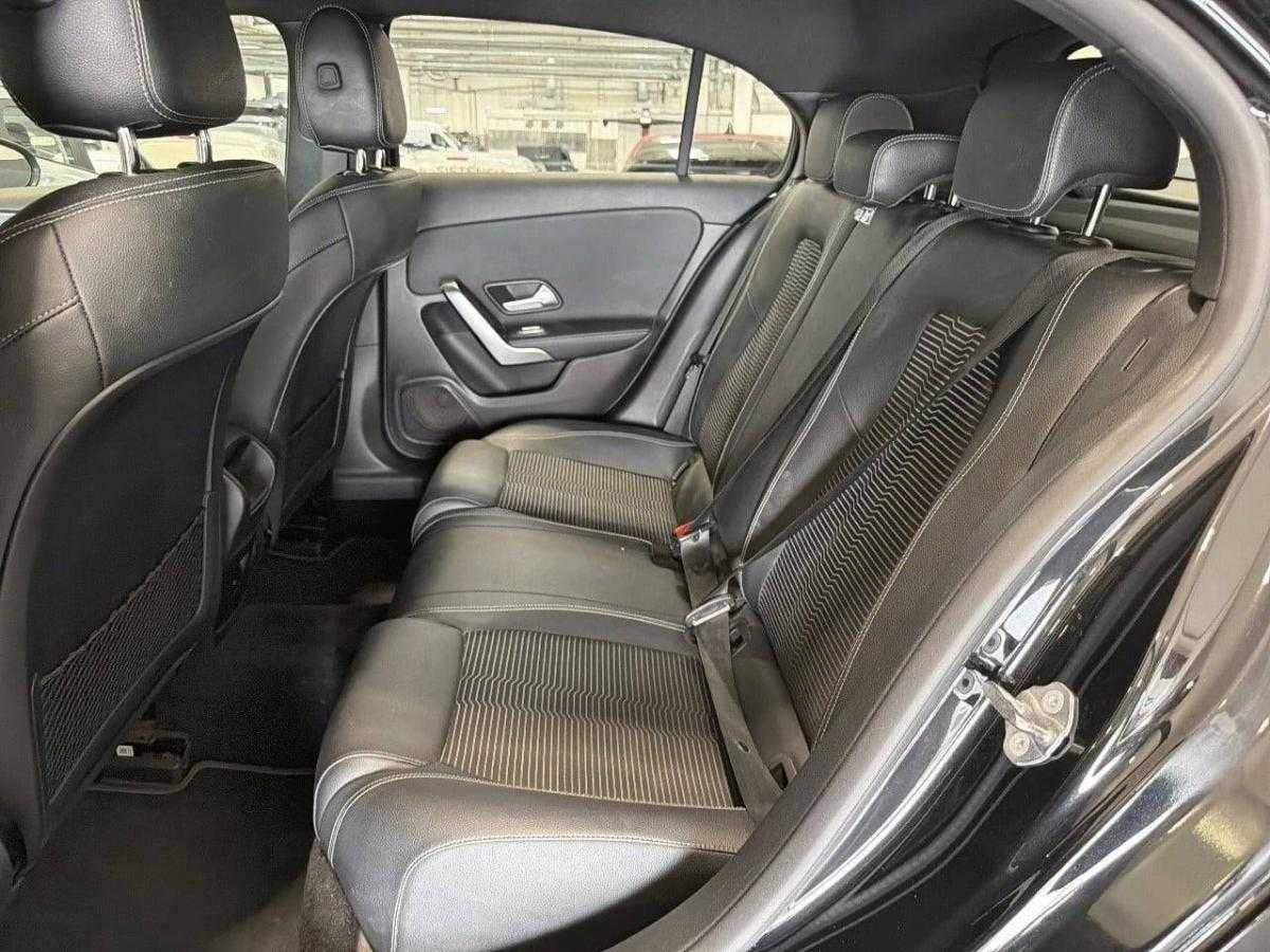 mercedes-benz-classe-a-2022-hibrido-1332cc