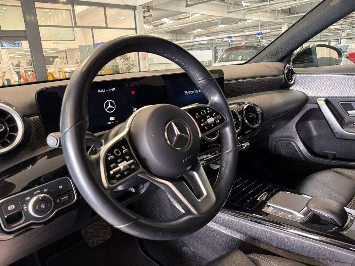 mercedes-benz-classe-a-2022-hibrido-1332cc