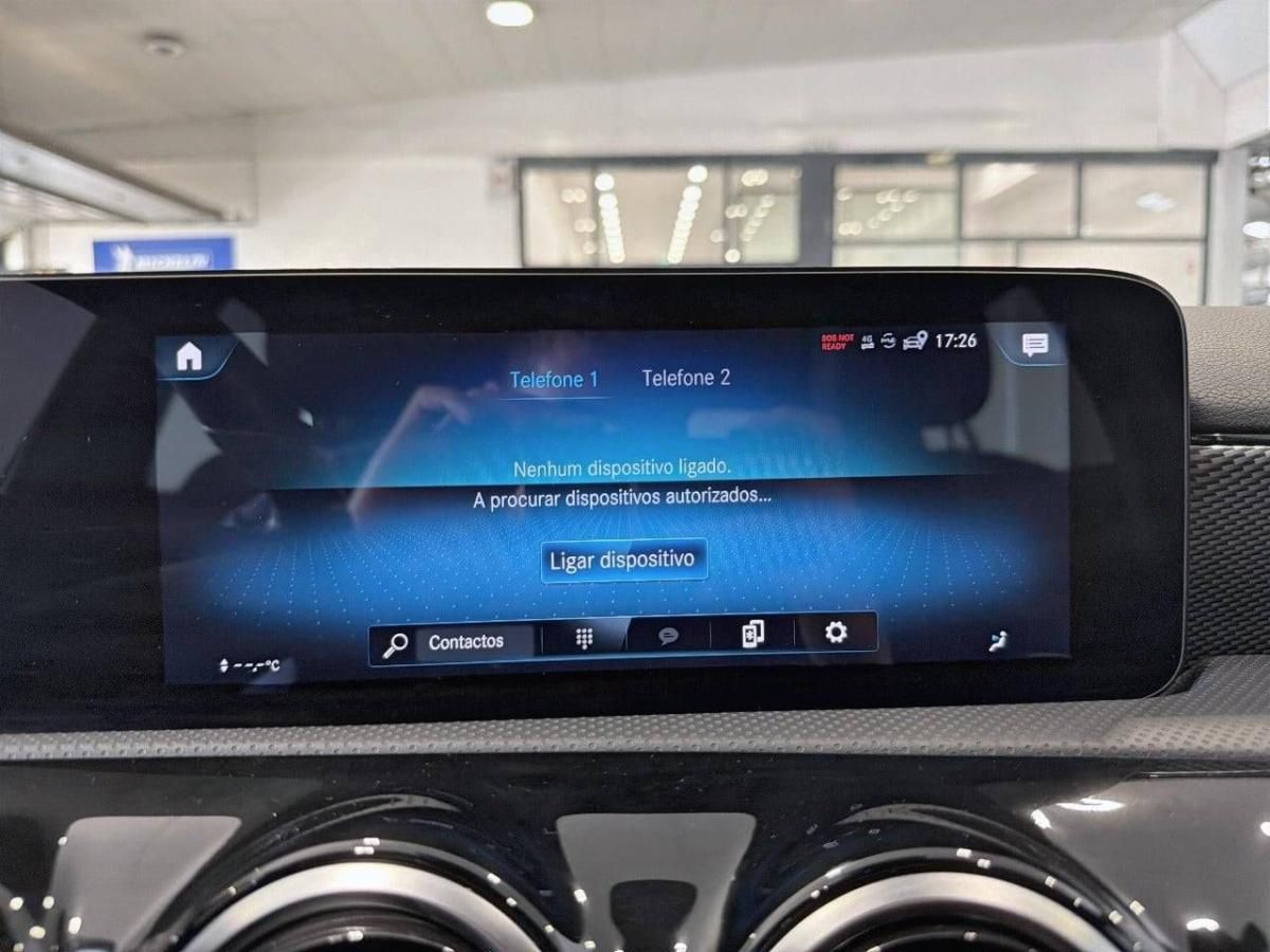 mercedes-benz-classe-a-2022-hibrido-1332cc