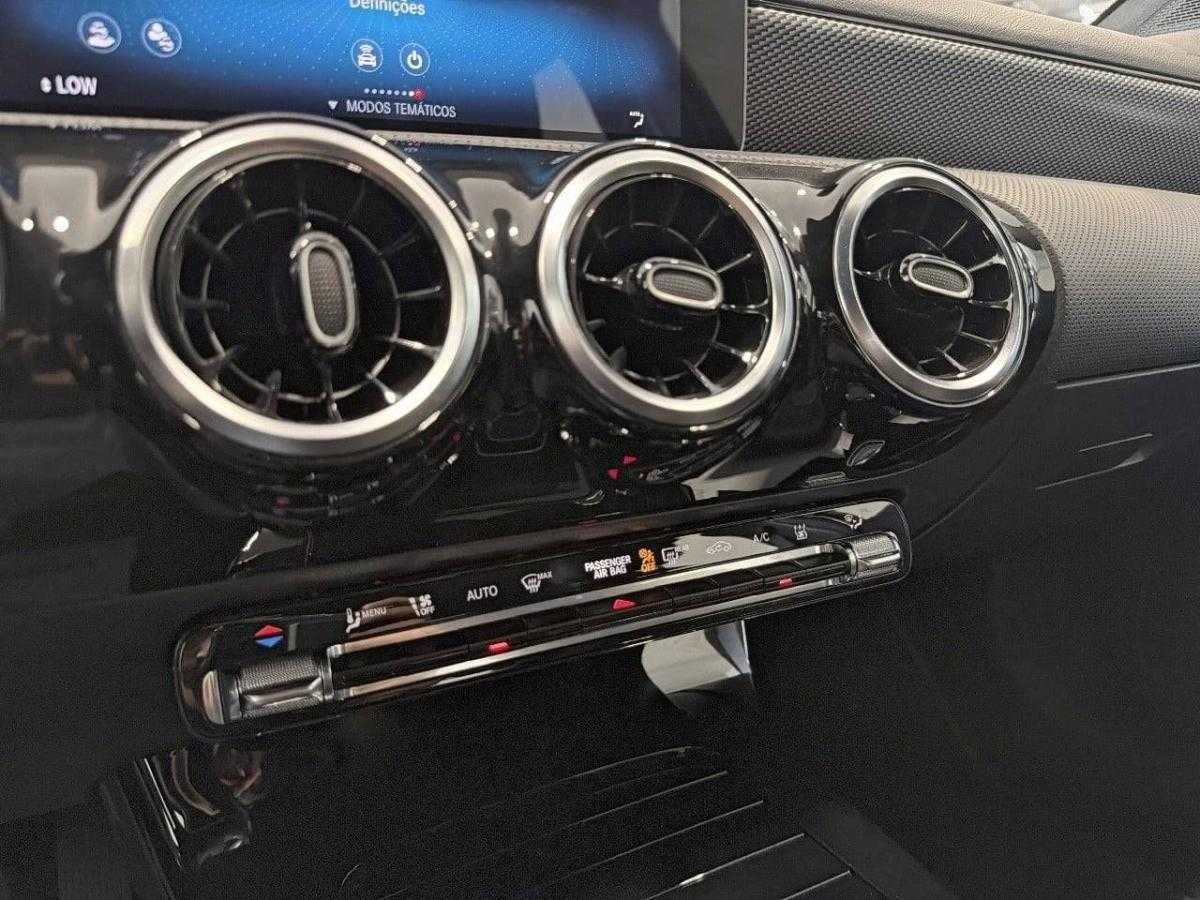 mercedes-benz-classe-a-2022-hibrido-1332cc