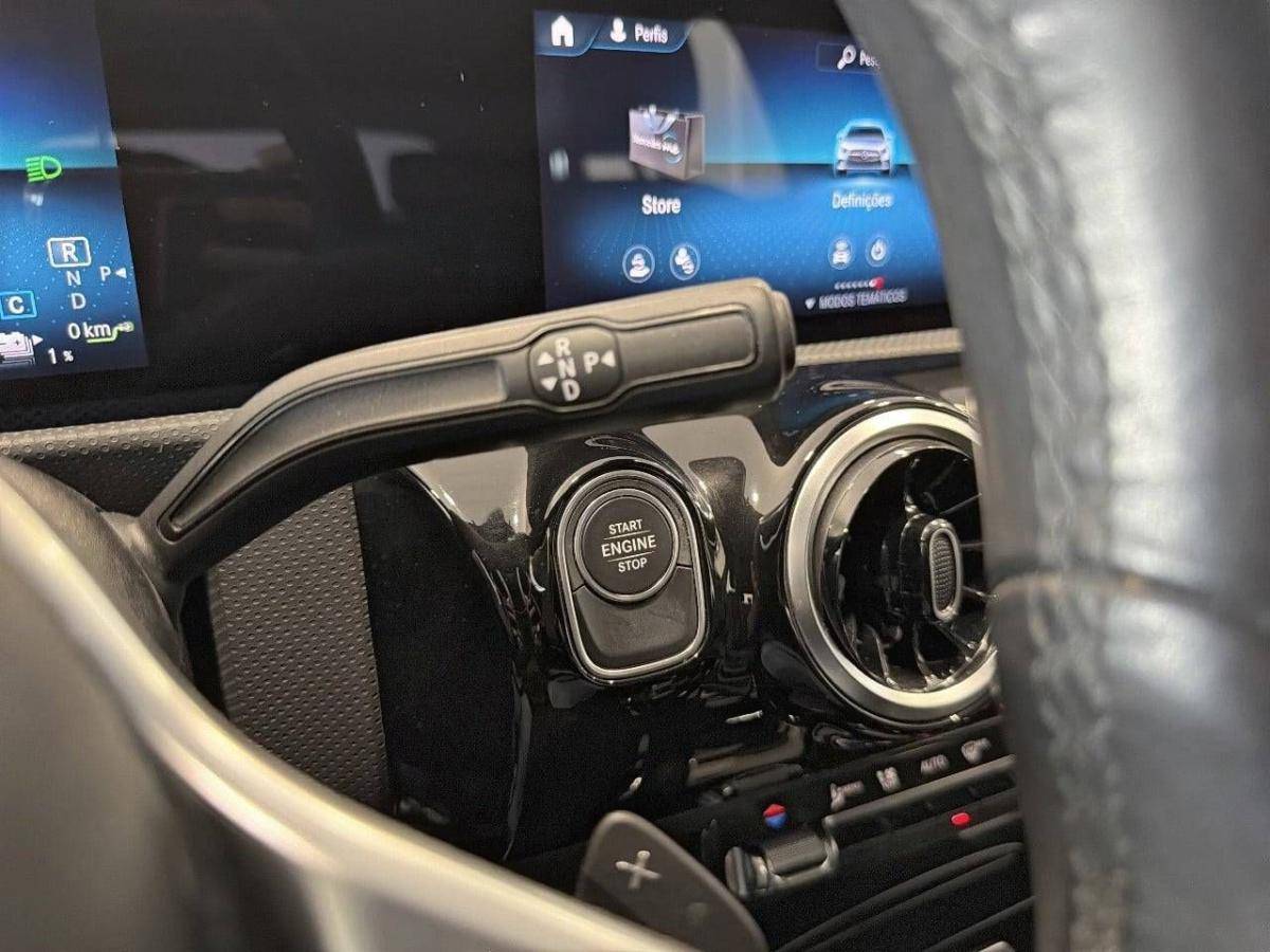mercedes-benz-classe-a-2022-hibrido-1332cc