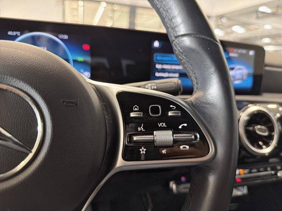 mercedes-benz-classe-a-2022-hibrido-1332cc