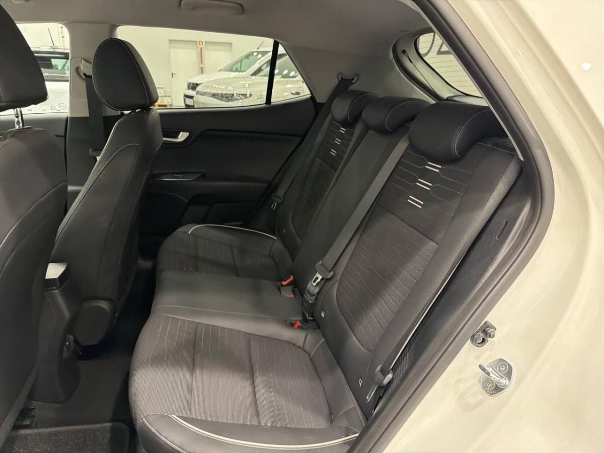 kia-stonic-2021-hibrido-a-gasolina-998cc
