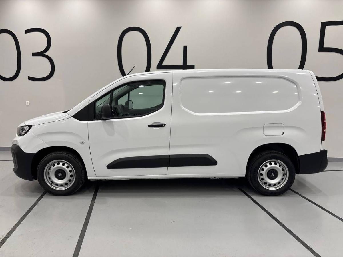 citroen-berlingo-2025-diesel-1499cc