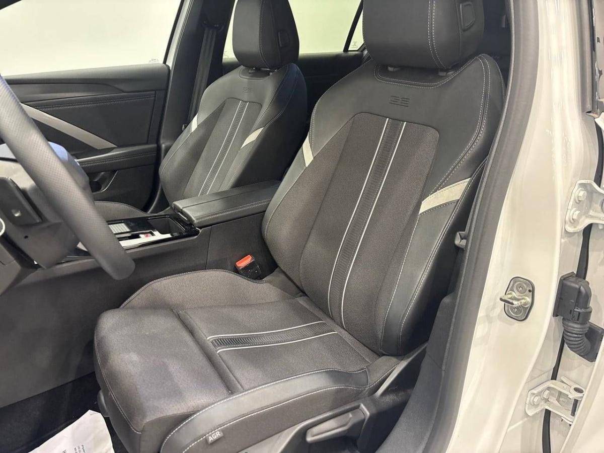 opel-astra-2025-gasolina-1199cc