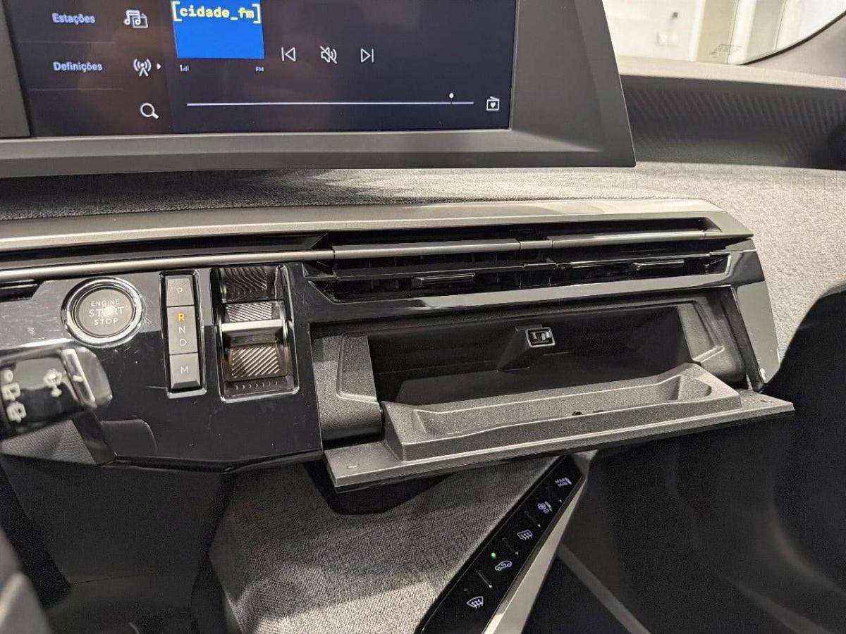 peugeot-5008-2025-gasolina-1199cc