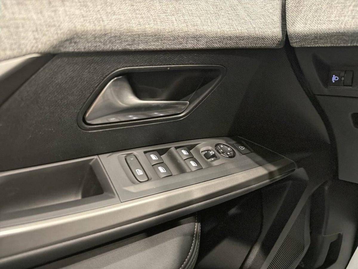 peugeot-5008-2025-gasolina-1199cc