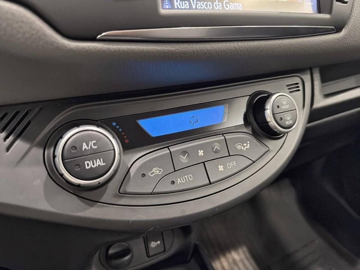 toyota-yaris-2019-hibrido-a-gasolina-1497cc