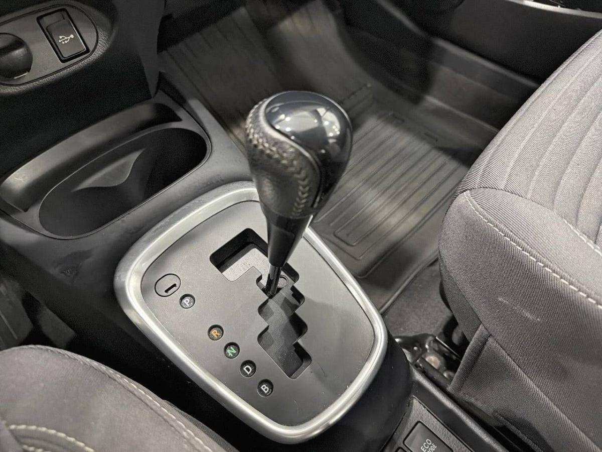 toyota-yaris-2019-hibrido-a-gasolina-1497cc