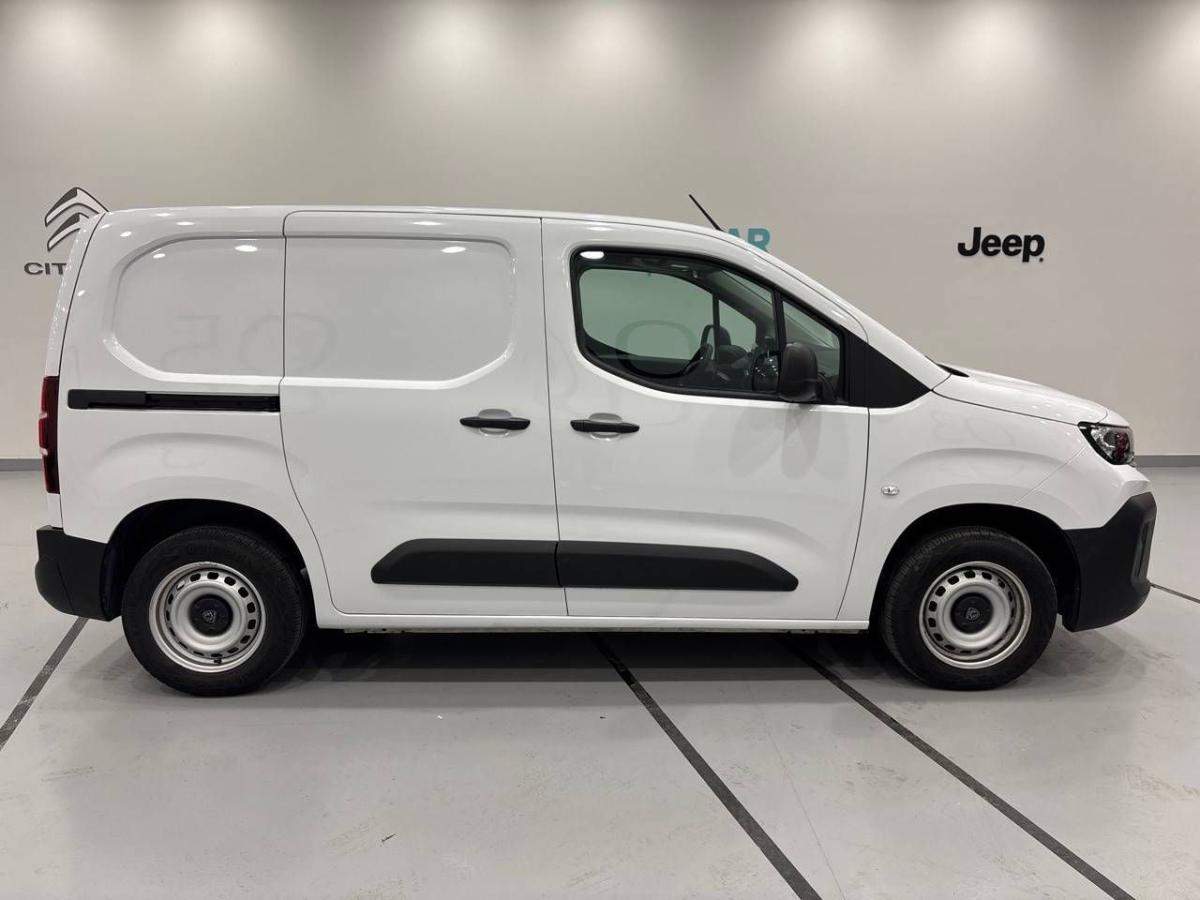 peugeot-partner-2025-diesel-1499cc