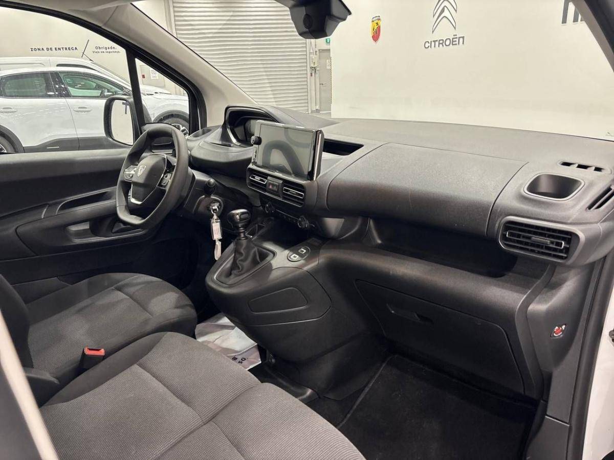 peugeot-partner-2025-diesel-1499cc
