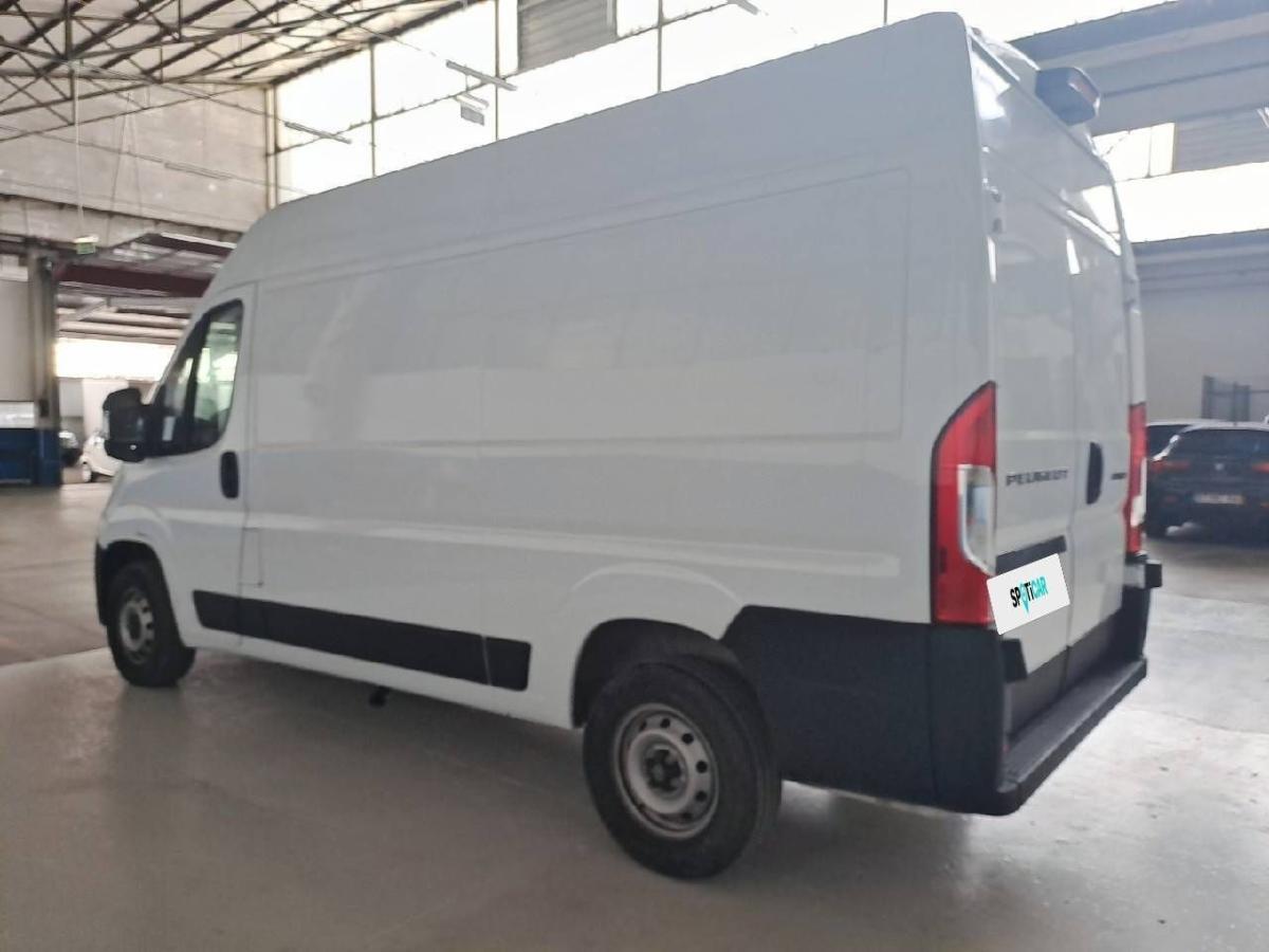 peugeot-boxer-2025-diesel-2184cc
