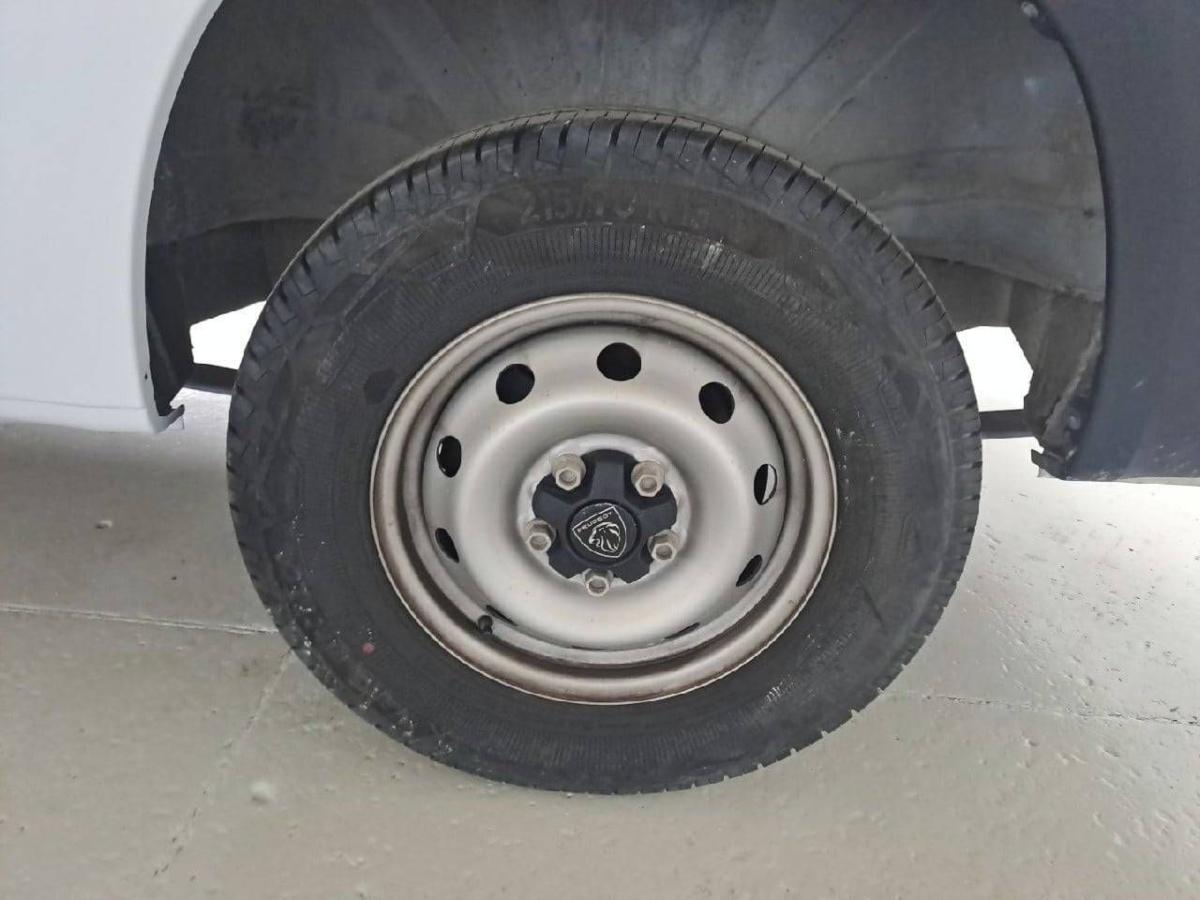 peugeot-boxer-2025-diesel-2184cc