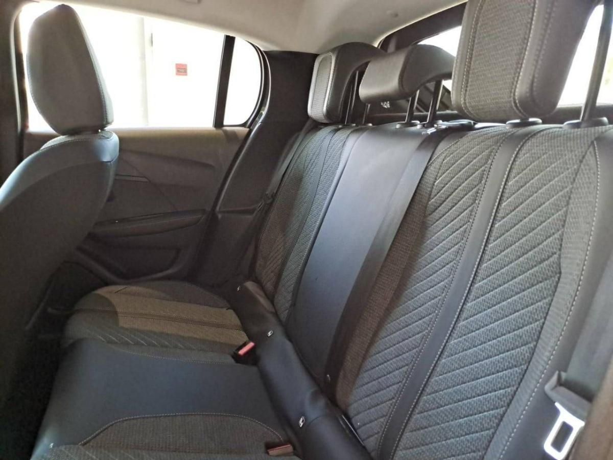 peugeot-208-2025-gasolina-1199cc
