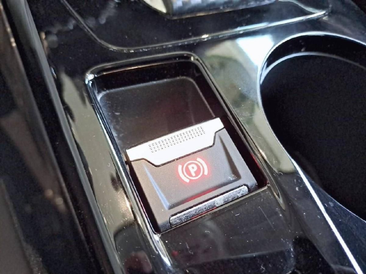 peugeot-208-2025-gasolina-1199cc