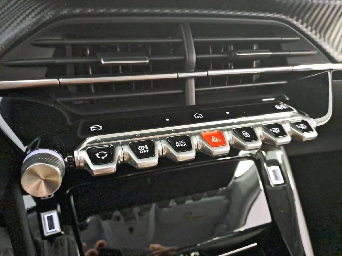 peugeot-208-2024-hibrido-a-gasolina-1199cc