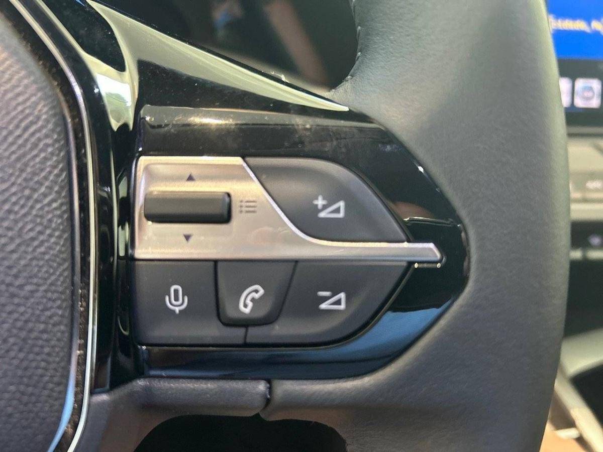 peugeot-308-2025-gasolina-1199cc
