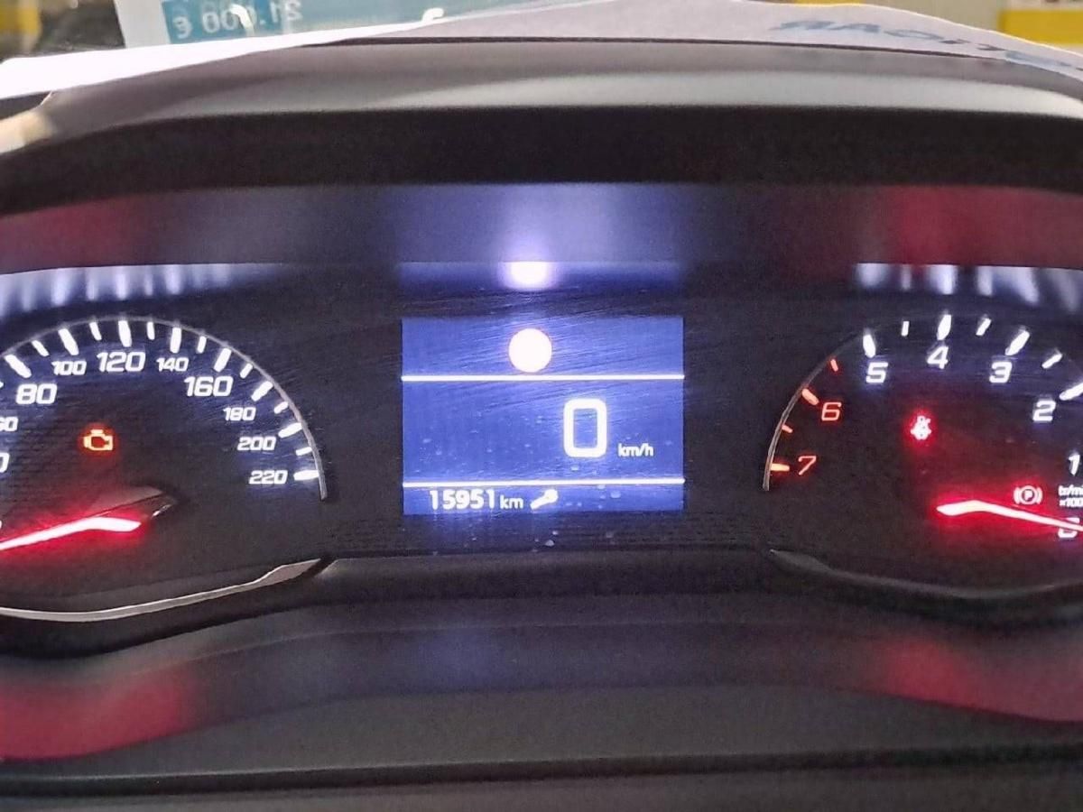 peugeot-2008-2025-gasolina-1199cc