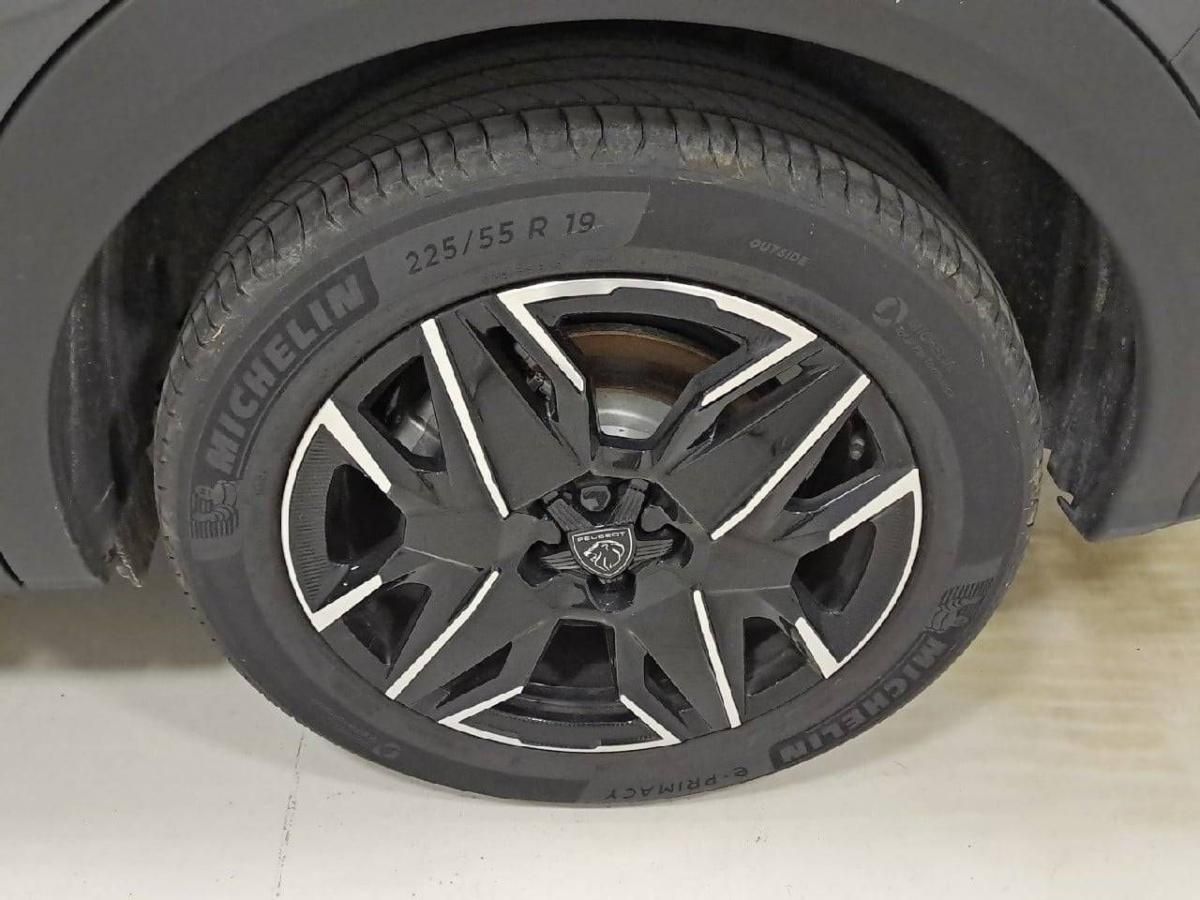 peugeot-5008-2025-gasolina-1199cc