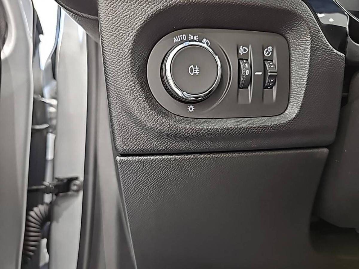 opel-corsa-2023-gasolina-1199cc