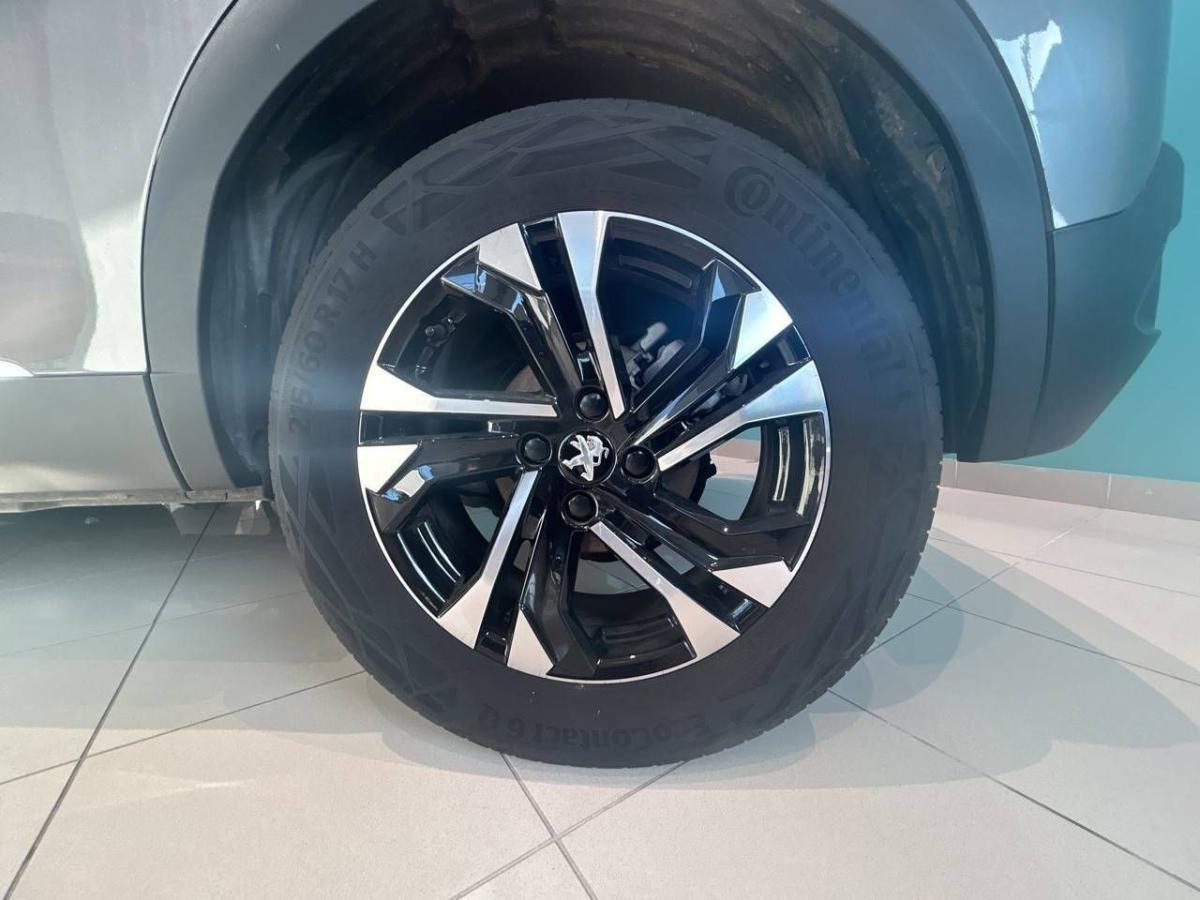 peugeot-2008-2022-gasolina-1199cc