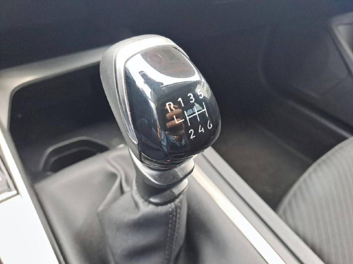 peugeot-308-2024-gasolina-1199cc
