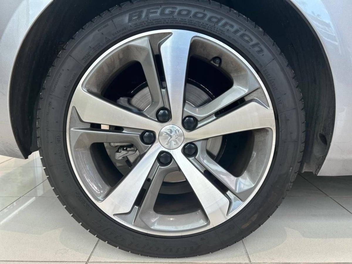 peugeot-308-2019-gasolina-1199cc