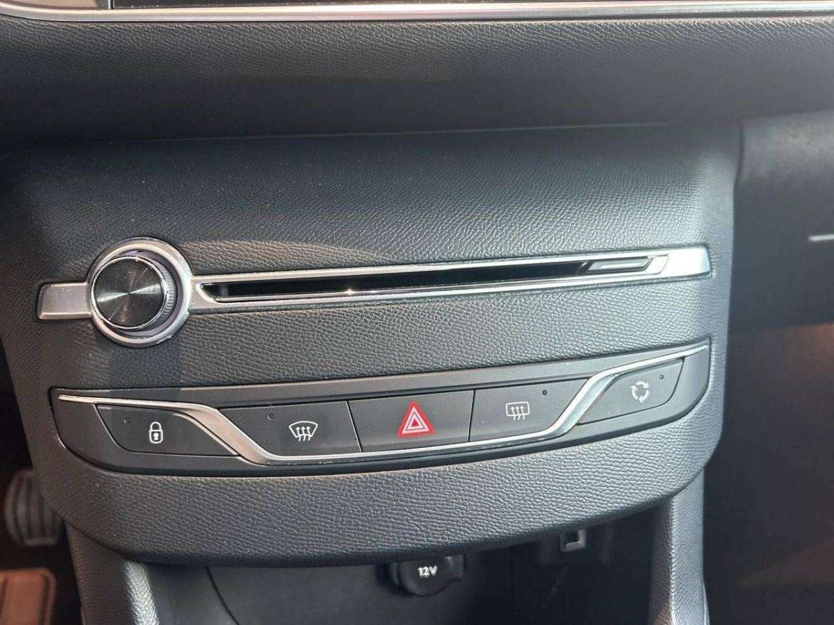 peugeot-308-2019-gasolina-1199cc