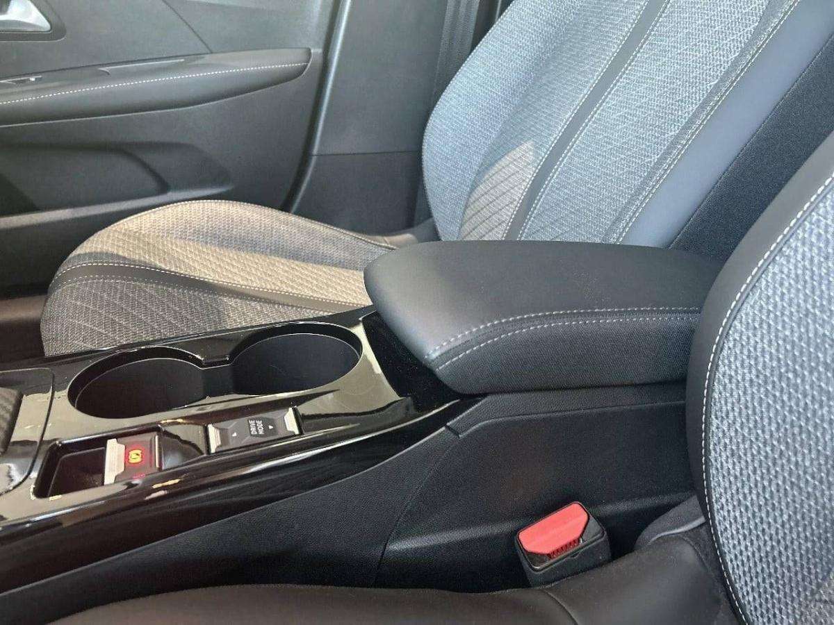 peugeot-208-2025-gasolina-1199cc