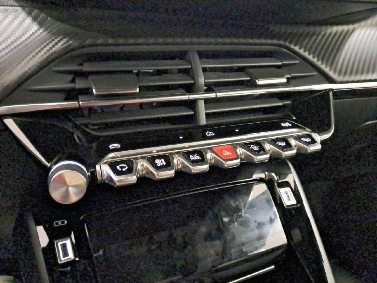 peugeot-2008-2025-gasolina-1199cc