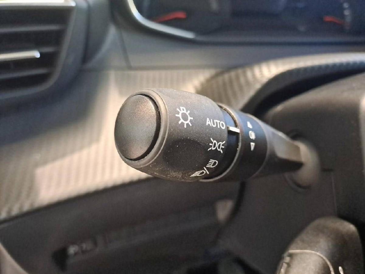 peugeot-2008-2025-gasolina-1199cc