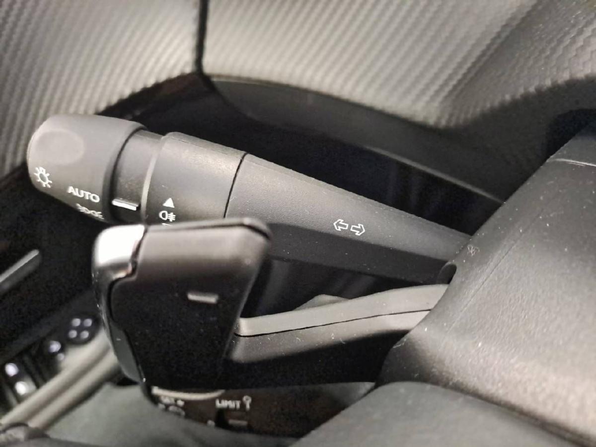 peugeot-208-2025-gasolina-1199cc