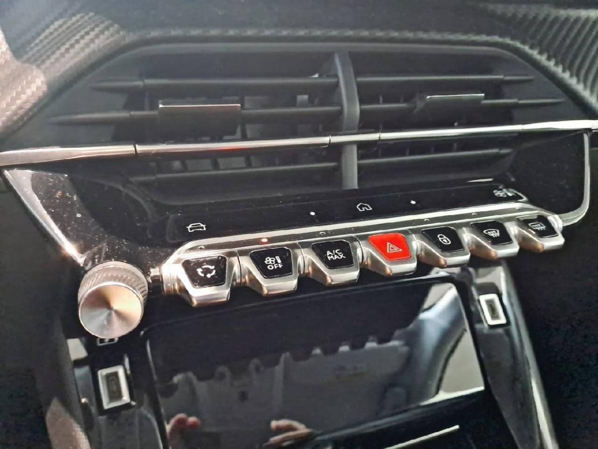 peugeot-208-2025-gasolina-1199cc