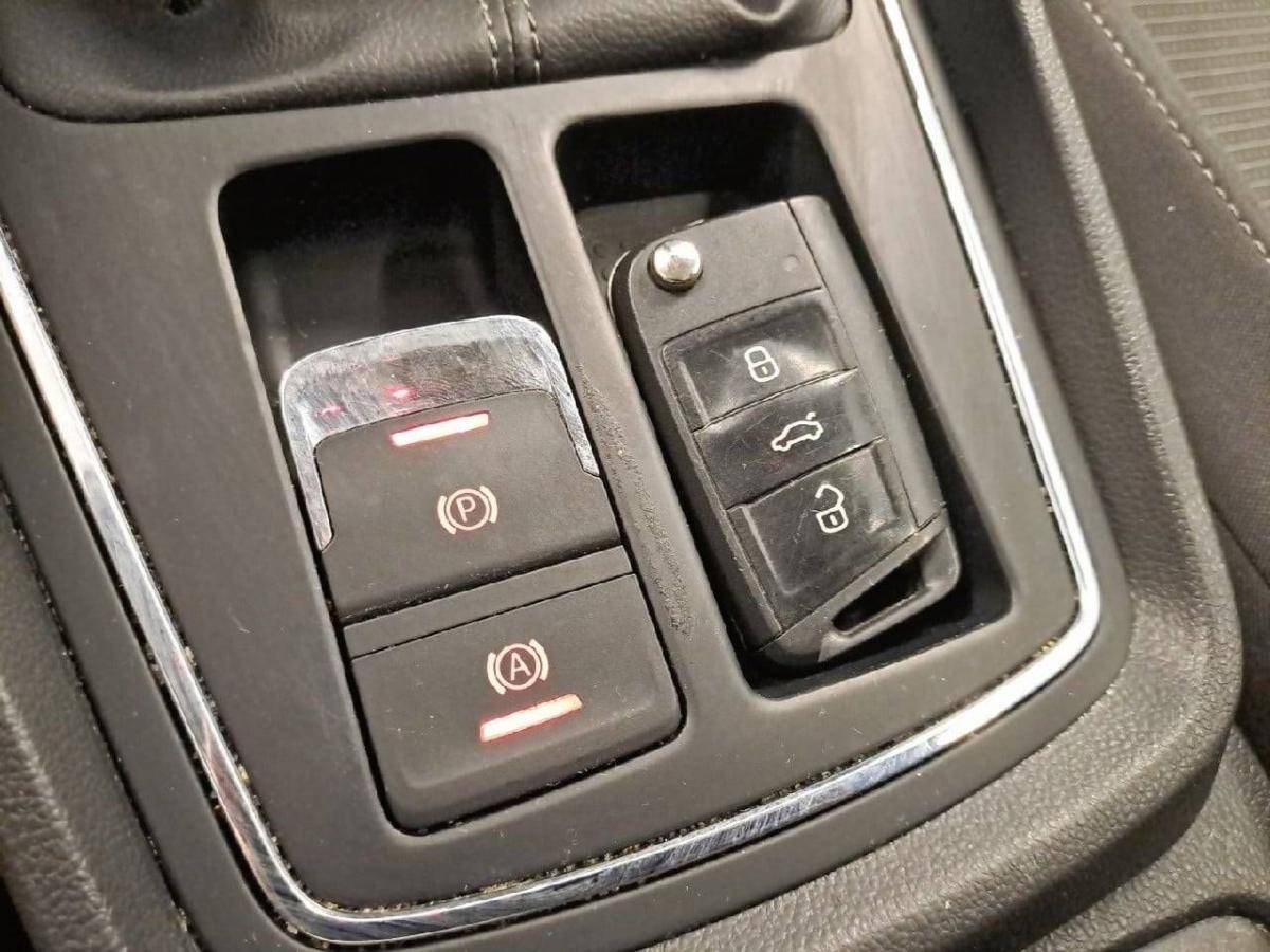 seat-leon-2020-gasolina-999cc