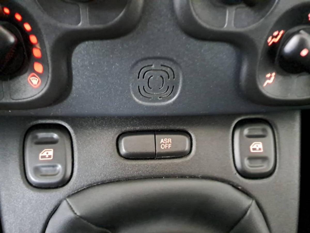 fiat-panda-2024-hibrido-a-gasolina-999cc