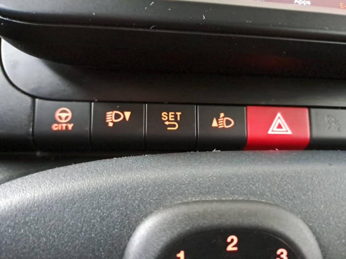 fiat-panda-2024-hibrido-a-gasolina-999cc