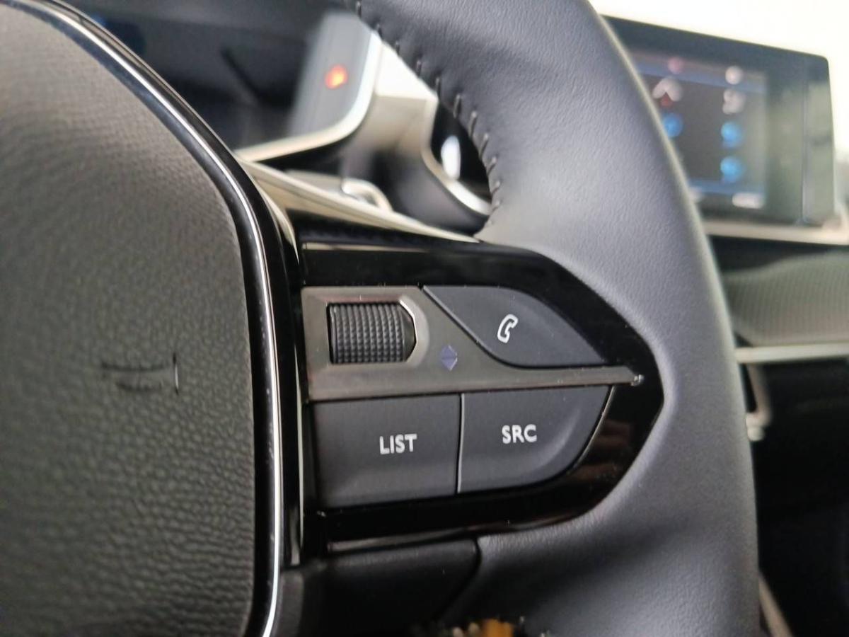 peugeot-208-2023-gasolina-1199cc