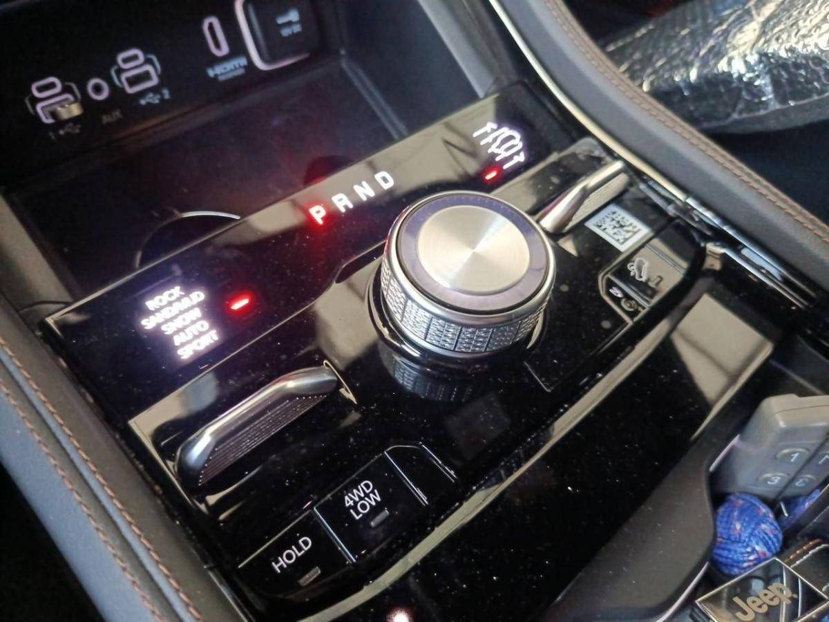 jeep-grand-cherokee-2025-hibrido-1995cc