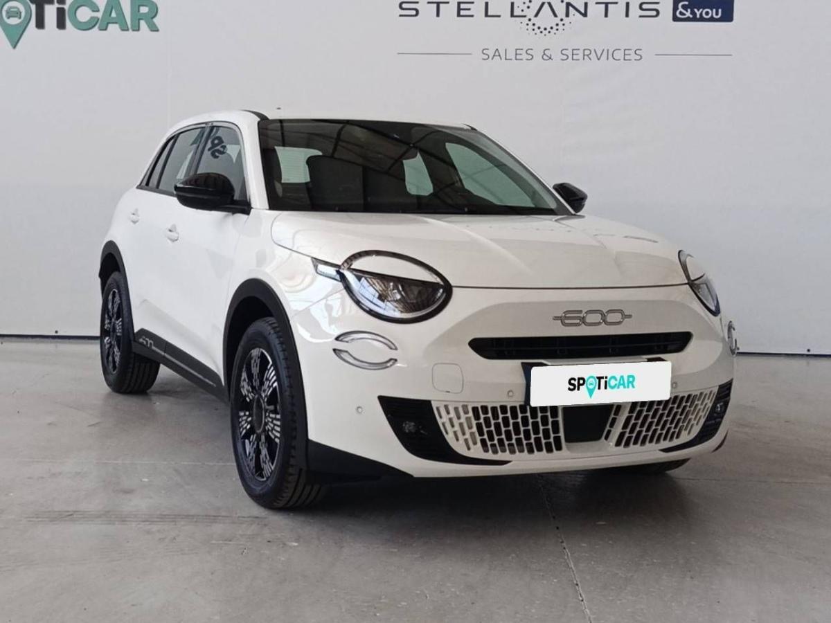 fiat-600-2025-hibrido-a-gasolina-1199cc