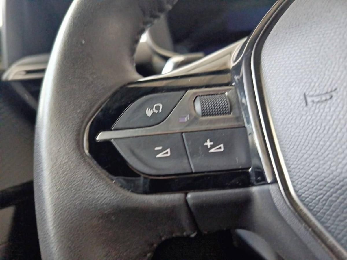 peugeot-2008-2022-diesel-1499cc
