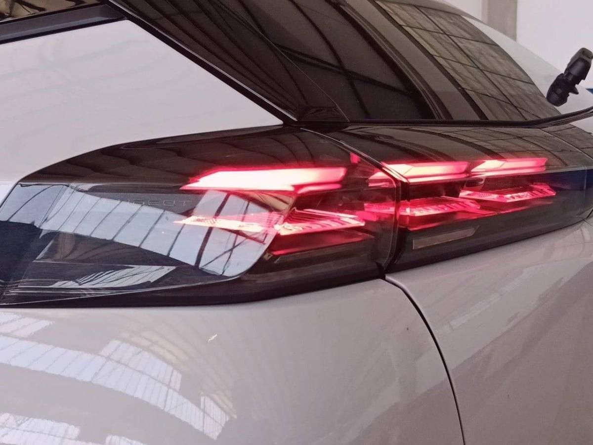 peugeot-2008-2025-gasolina-1199cc