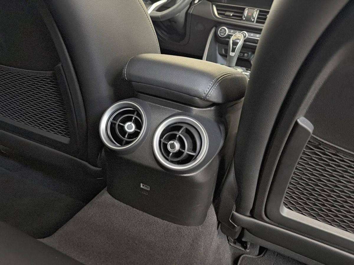 alfa-romeo-giulia-2025-gasolina-1995cc