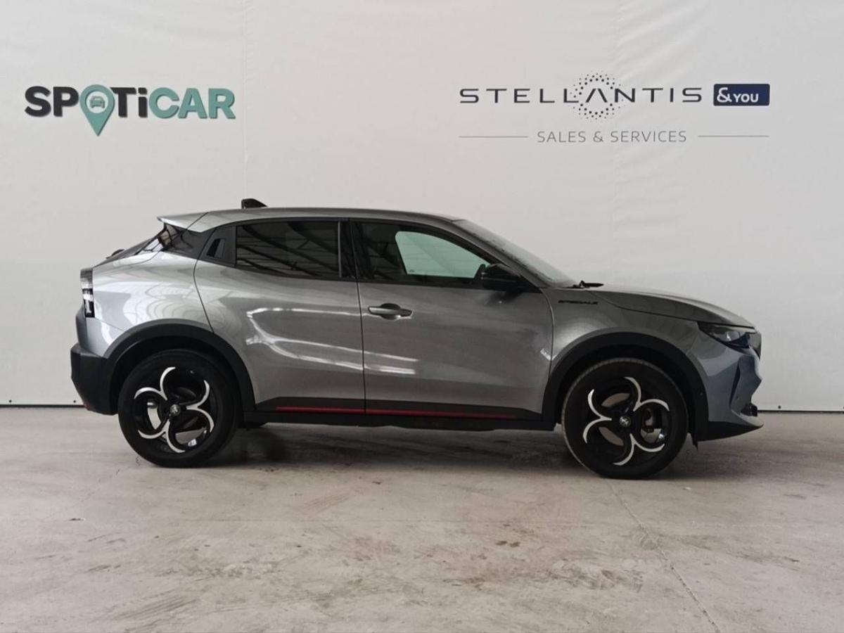 alfa-romeo-junior-2025-hibrido-a-gasolina-1199cc