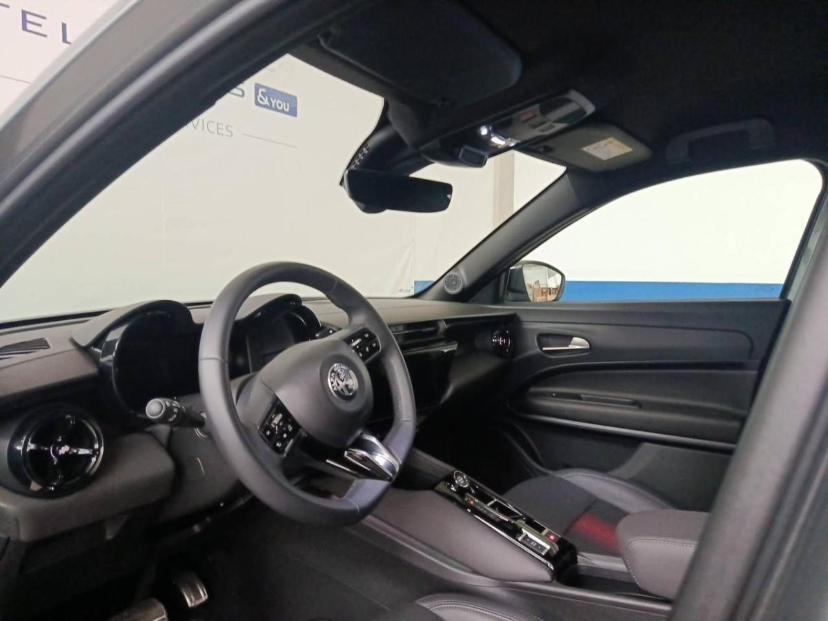 alfa-romeo-junior-2025-hibrido-a-gasolina-1199cc