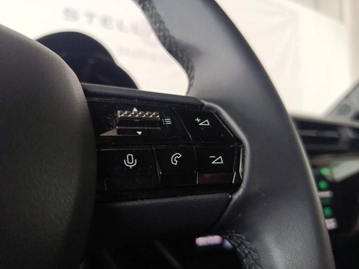 alfa-romeo-junior-2025-hibrido-a-gasolina-1199cc