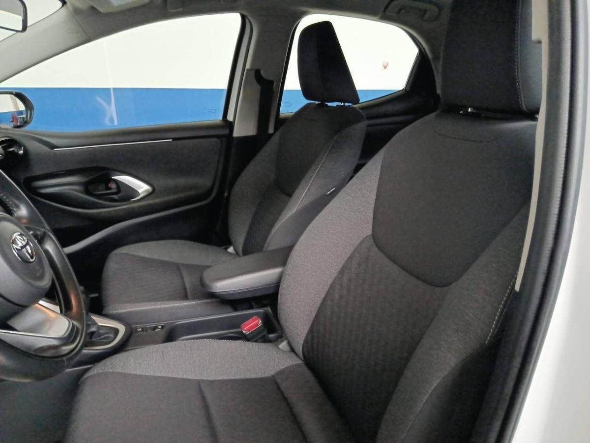 toyota-yaris-2021-hibrido-a-gasolina-1490cc