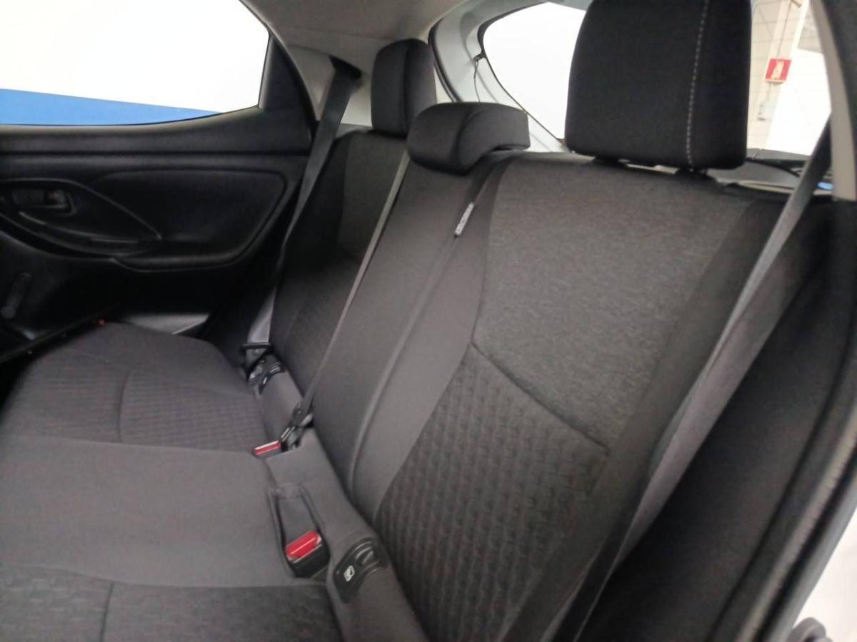 toyota-yaris-2021-hibrido-a-gasolina-1490cc