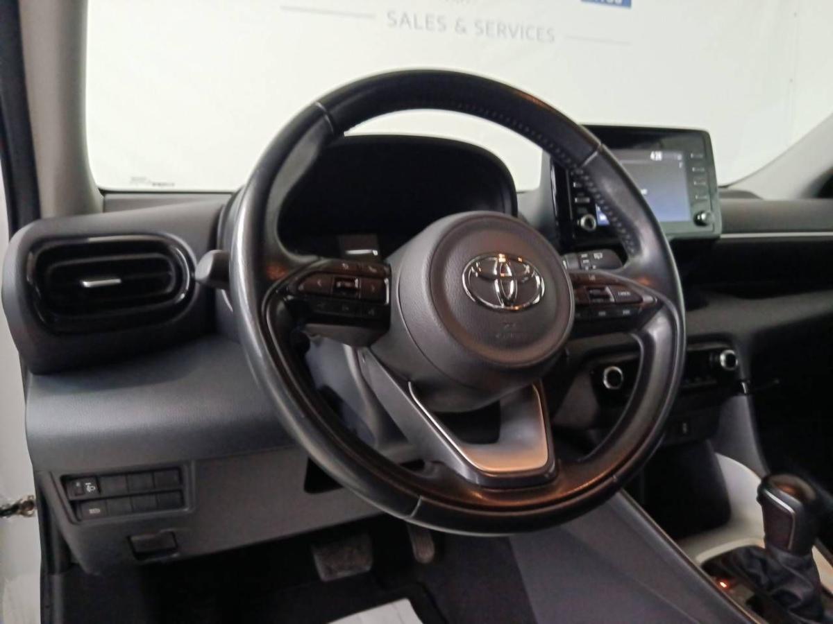 toyota-yaris-2021-hibrido-a-gasolina-1490cc
